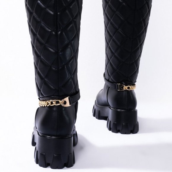 Fashionable high boots - Picture 3 of 3